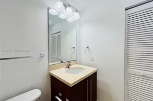 79 SW 12th St, Miami, FL 33130 - Photo 9