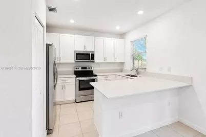 2664 SE 19th St, Homestead, FL 33035 - Photo 15