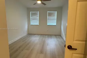 928 SW 147th Ave, Pembroke Pines, FL 33027 - Photo 15