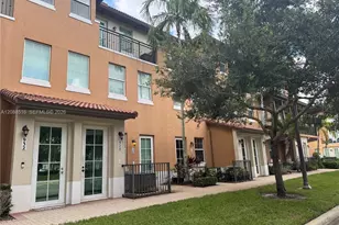 928 SW 147th Ave, Pembroke Pines, FL 33027 - Photo 1