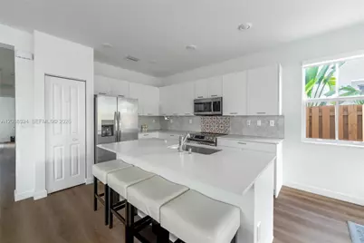 2265 NW 131st Cir, Miami, FL 33167 - Photo 5