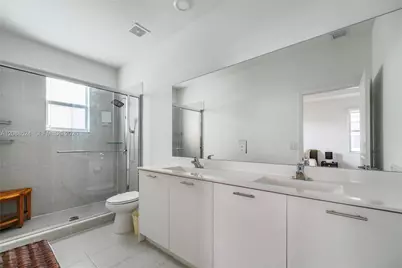 2265 NW 131st Cir, Miami, FL 33167 - Photo 11