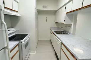 18316 NW 68th Ave, Hialeah, FL 33015 - Photo 5