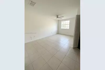 18316 NW 68th Ave #I, Hialeah, FL 33015 - Photo 9