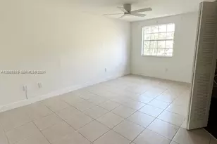 18316 NW 68th Ave, Hialeah, FL 33015 - Photo 9