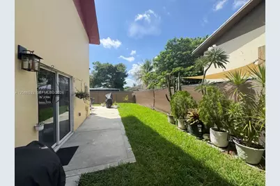 1630 NE 151st St #1630, Miami, FL 33162 - Photo 15