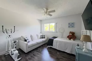 1630 NE 151st St, Miami, FL 33162 - Photo 13