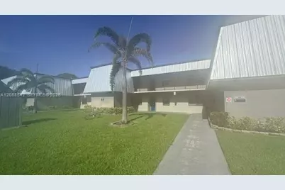 2516 S 19th St #208, Fort Pierce, FL 34982 - Photo 1