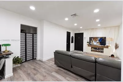 7551 Polk St, Hollywood, FL 33024 - Photo 9