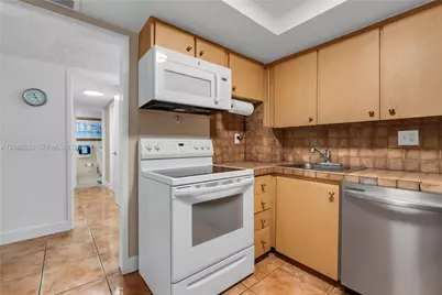 3180 S Ocean Dr #605, Hallandale Beach, FL 33009 - Photo 7