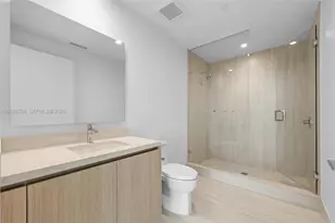 2411 Laguna Cir, Miami, FL 33181 - Photo 19
