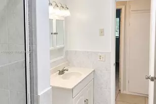 320 NW 93rd Terrace, Pembroke Pines, FL 33024 - Photo 15