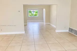 320 NW 93rd Terrace, Pembroke Pines, FL 33024 - Photo 5