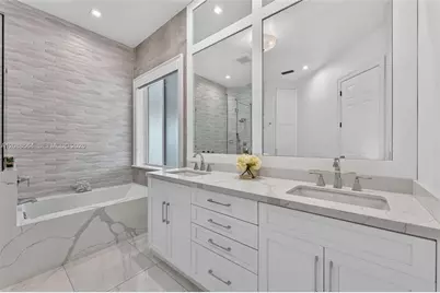 14940 NW 89th Ave, Miami Lakes, FL 33018 - Photo 31
