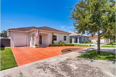 14940 NW 89th Ave, Miami Lakes, FL 33018 - Photo 5