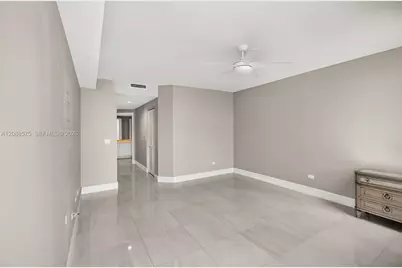 848 Brickell Key Dr #1104, Miami, FL 33131 - Photo 5