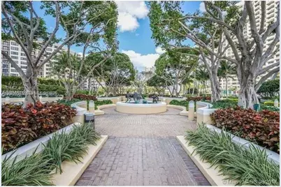848 Brickell Key Dr #1104, Miami, FL 33131 - Photo 13