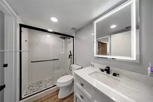 7601 E Treasure Dr, North Bay Village, FL 33141 - Photo 29