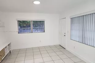 443 SW 4th Ave, Miami, FL 33130 - Photo 3