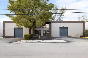 1740 NW 93 Av, Doral, FL 33172 - Photo 1