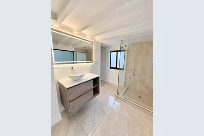 327 W 28th St, Miami Beach, FL 33140 - Photo 25