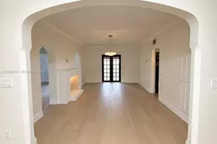 327 W 28th St, Miami Beach, FL 33140 - Photo 7