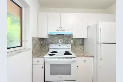 1029 NW 5th St #6, Miami, FL 33128 - Photo 5