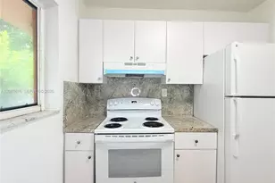 1029 NW 5th St, Miami, FL 33128 - Photo 5