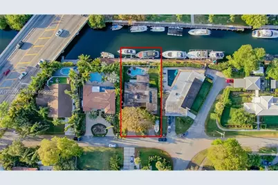 1185 NE 104th St, Miami Shores, FL 33138 - Photo 9