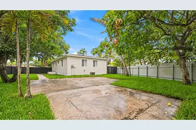 380 NW 130th St, North Miami, FL 33168 - Photo 23