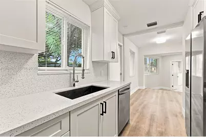 380 NW 130th St, North Miami, FL 33168 - Photo 7