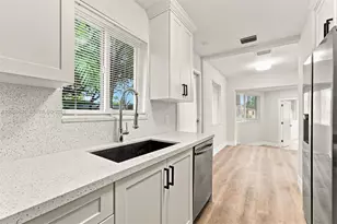 380 NW 130th St, North Miami, FL 33168 - Photo 7