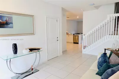 2663 SE 10th St, Homestead, FL 33035 - Photo 9