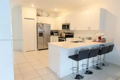 2663 SE 10th St, Homestead, FL 33035 - Photo 7