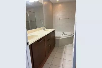 704 SW 4th Ave #704, Fort Lauderdale, FL 33315 - Photo 9