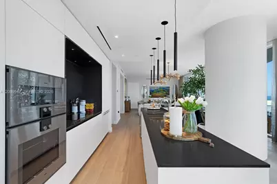 300 Biscayne Boulevard Way #4707W, Miami, FL 33131 - Photo 11