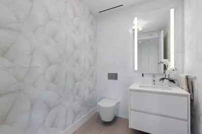 300 Biscayne Boulevard Way #4707W, Miami, FL 33131 - Photo 21