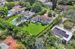 2105 Alamanda Dr, North Miami, FL 33181 - Photo 1