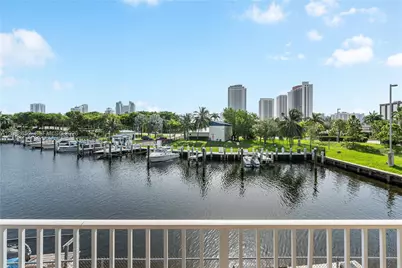 26 Diplomat Pkwy #2390, Hallandale Beach, FL 33009 - Photo 15
