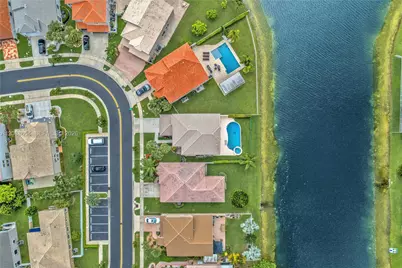 15922 NW 14th Pl, Pembroke Pines, FL 33028 - Photo 11