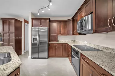 15922 NW 14th Pl, Pembroke Pines, FL 33028 - Photo 45