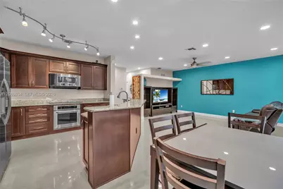 15922 NW 14th Pl, Pembroke Pines, FL 33028 - Photo 41