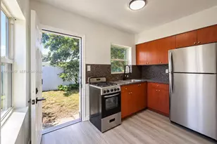 2711 Lincoln St, Hollywood, FL 33020 - Photo 3