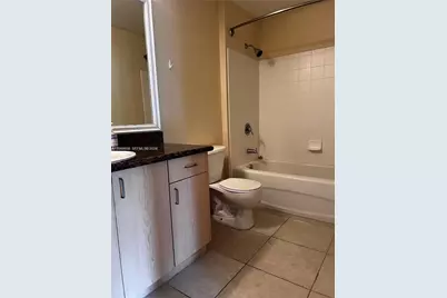 533 NE 3rd Ave #218, Fort Lauderdale, FL 33301 - Photo 7