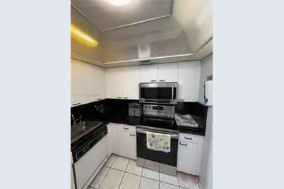 5401 Collins Ave #826, Miami Beach, FL 33140 - Photo 37