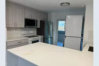 1101 NE 23rd Pl, Pompano Beach, FL 33064 - Photo 9