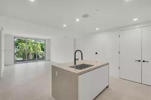 2200 Brickell Ave, Miami, FL 33129 - Photo 9