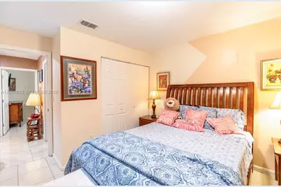 1111 San Remo Cir, Homestead, FL 33035 - Photo 19