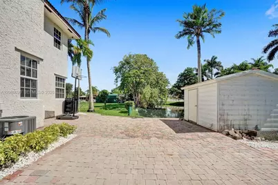 12140 SW 3rd St, Plantation, FL 33325 - Photo 77