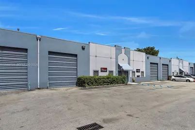 8450 NW 68 St, Doral, FL 33166 - Photo 21